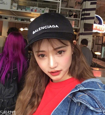 染發(fā)好還是漂發(fā)好？染發(fā)or漂發(fā)選哪個(gè)