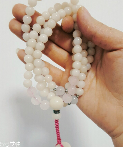 菩提根手串怎么盤玩？這樣盤包漿才好看