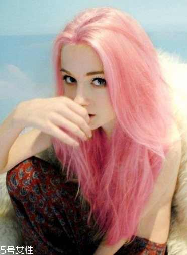 染粉色頭發(fā)多少錢貴不貴 染粉色頭發(fā)多少錢貴不貴