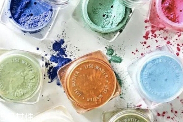 藍色散粉適合什么膚色 提亮膚色好幫手 藍色散粉適合什么膚色 提亮膚色好幫手