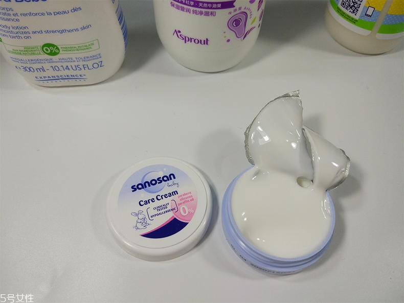 嬰兒潤膚霜哪個牌子好 5款口碑嬰兒潤膚霜評測 嬰兒潤膚霜哪個牌子好 5款口碑嬰兒潤膚霜評測