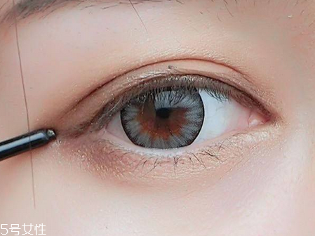 眼線筆為什么會干 是這個原因 眼線筆為什么會干 是這個原因