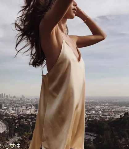 真絲染色怎么去除 這些方法都可以 真絲染色怎么去除 這些方法都可以