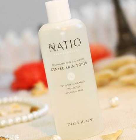 25歲以下用什么爽膚水好 成分越精簡(jiǎn)越好 25歲以下用什么爽膚水好 成分越精簡(jiǎn)越好