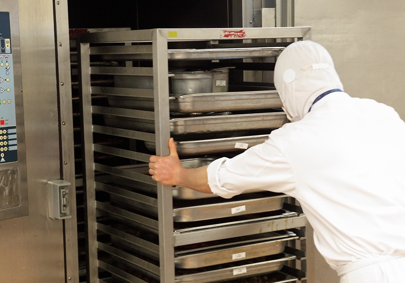 飛機(jī)餐是免費(fèi)的嗎 解析飛機(jī)上的食物能吃嗎 飛機(jī)餐是免費(fèi)的嗎 解析飛機(jī)上的食物能吃嗎