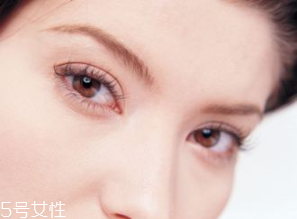 雙眼皮是埋線好還是全切 適合自己的最關(guān)鍵 雙眼皮是埋線好還是全切 適合自己的最關(guān)鍵