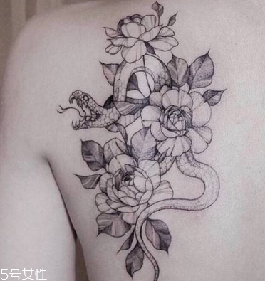 紋身會(huì)因?yàn)榕质葑兓瘑?這個(gè)是肯定的 紋身會(huì)因?yàn)榕质葑兓瘑?這個(gè)是肯定的