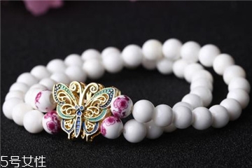 硨磲手鏈戴哪只手 這樣戴才能發(fā)揮功效 硨磲手鏈戴哪只手 這樣戴才能發(fā)揮功效