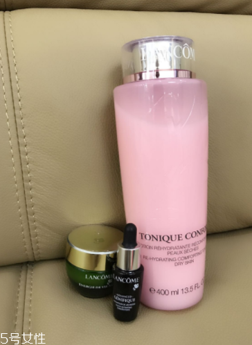 蘭蔻粉水是爽膚水嗎 粘稠質(zhì)地的爽膚水 蘭蔻粉水是爽膚水嗎 粘稠質(zhì)地的爽膚水