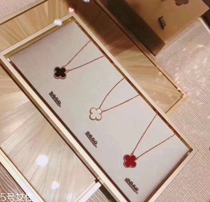 梵克雅寶四葉草項鏈寓意 給你帶來好運 梵克雅寶四葉草項鏈寓意 給你帶來好運