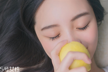 皮膚缺水的癥狀 各種類(lèi)型肌膚補(bǔ)水對(duì)策