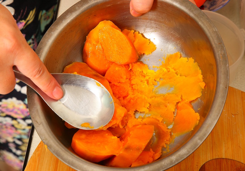 紅薯泥怎么做好吃 速成香甜紅薯泥 紅薯泥怎么做好吃 速成香甜紅薯泥