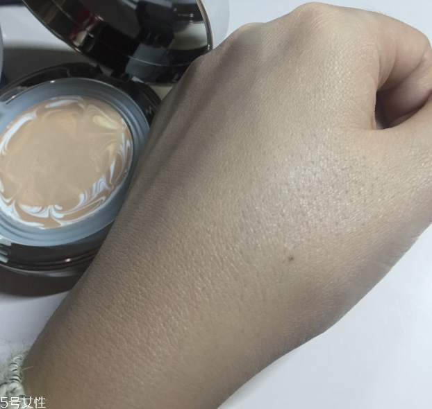 愛敬氣墊13號(hào)色怎么樣？愛敬氣墊水粉霜使用心得