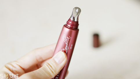 眼霜分為哪幾種 3種質(zhì)地優(yōu)缺點(diǎn)介紹 眼霜分為哪幾種 3種質(zhì)地優(yōu)缺點(diǎn)介紹