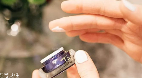 眼霜分為哪幾種 3種質(zhì)地優(yōu)缺點(diǎn)介紹 眼霜分為哪幾種 3種質(zhì)地優(yōu)缺點(diǎn)介紹