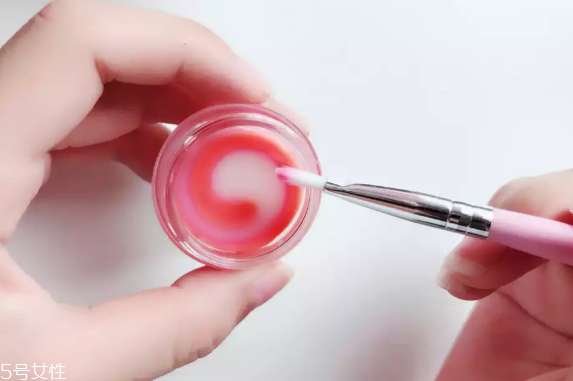 recipe潤(rùn)唇膏怎么樣 讓人想吃的唇膏 recipe潤(rùn)唇膏怎么樣 讓人想吃的唇膏