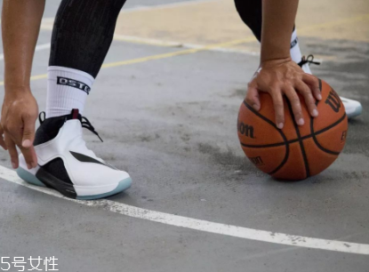李寧馭帥12測評 性價(jià)比超高的實(shí)戰(zhàn)鞋