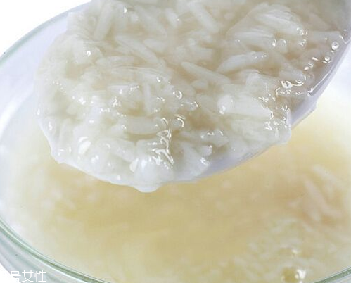 米酒是什么顏色 一般是白色的 米酒是什么顏色 一般是白色的