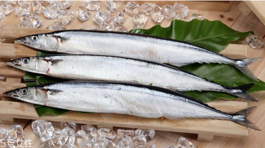 秋刀魚(yú)為什么放檸檬 去腥味調(diào)味 秋刀魚(yú)為什么放檸檬 去腥味調(diào)味