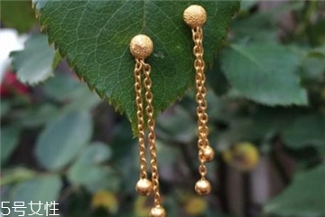 黃金耳環(huán)多少錢一對 每日金價(jià)不同