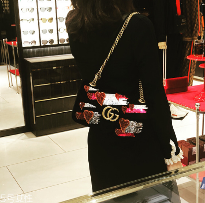 2018gucci七夕限定包包多少錢 大玩復(fù)古風(fēng) 2018gucci七夕限定包包多少錢 大玩復(fù)古風(fēng)