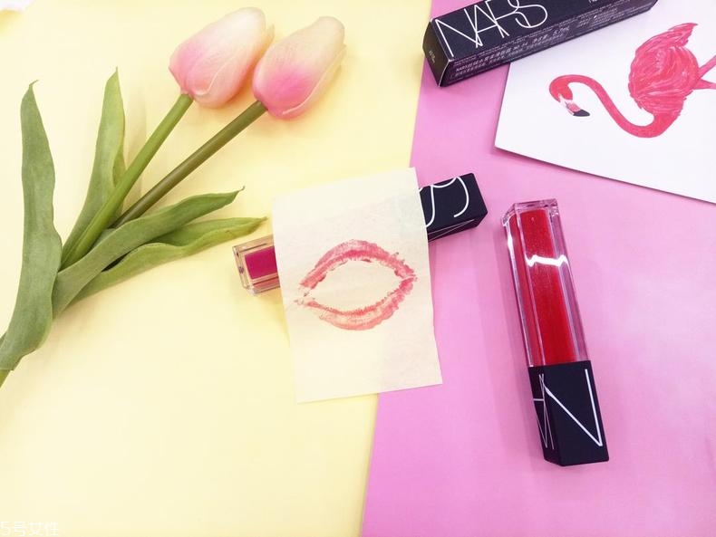 nars絲絨水霧柔滑唇霜怎么樣 比一般口紅更加顯色 nars絲絨水霧柔滑唇霜怎么樣 比一般口紅更加顯色