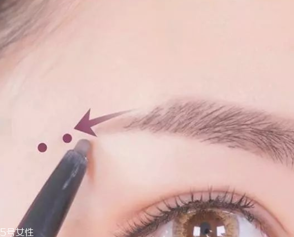 圓頭眉筆好用嗎 圓頭眉筆怎么畫 圓頭眉筆好用嗎 圓頭眉筆怎么畫