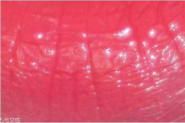 紀梵?？诩t301是什么顏色 紀梵?？诩t301試色