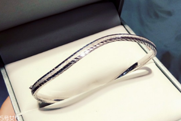 鉑金手鐲有什么好處 這些作用不能忽視 鉑金手鐲有什么好處 這些作用不能忽視