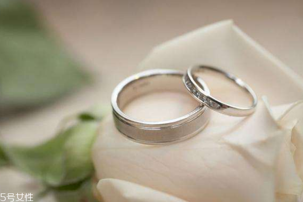 孕婦可以戴戒指嗎 容易造成腫脹 孕婦可以戴戒指嗎 容易造成腫脹