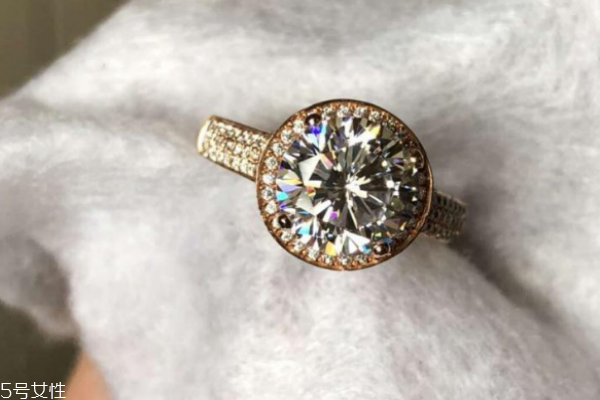 孕婦可以戴戒指嗎 容易造成腫脹 孕婦可以戴戒指嗎 容易造成腫脹