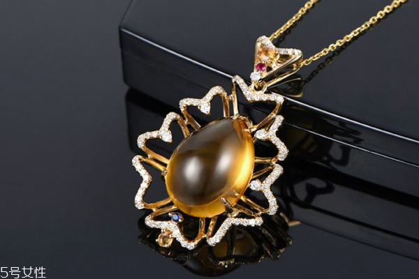 黃水晶什么顏色最好 要學(xué)會(huì)挑選 黃水晶什么顏色最好 要學(xué)會(huì)挑選