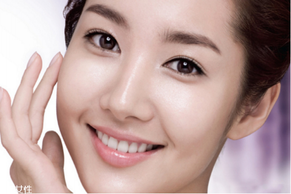 畫眉用什么洗 畫眉記得卸妝 畫眉用什么洗 畫眉記得卸妝