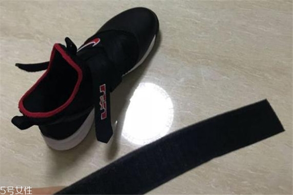 耐克士兵12魔術(shù)貼貼不牢怎么辦 解決辦法很簡(jiǎn)單