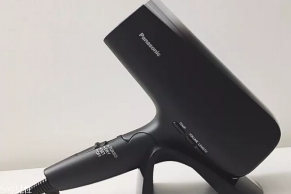 吹風機哪個牌子好 10款真正平價又不輸大牌的好物 吹風機哪個牌子好 10款真正平價又不輸大牌的好物