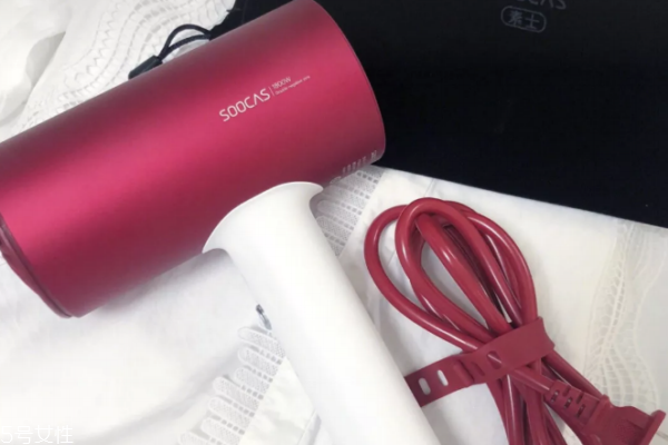 吹風機哪個牌子好 10款真正平價又不輸大牌的好物 吹風機哪個牌子好 10款真正平價又不輸大牌的好物