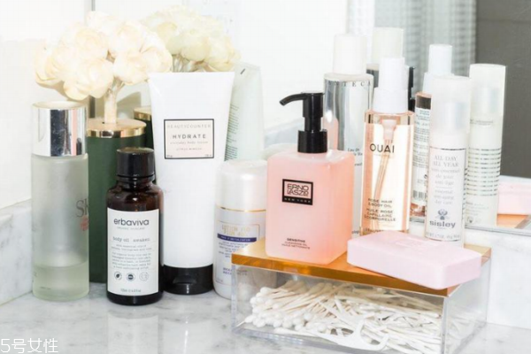 皮膚不好用什么洗面奶 這3種素顏肌膚也嫩滑 皮膚不好用什么洗面奶 這3種素顏肌膚也嫩滑