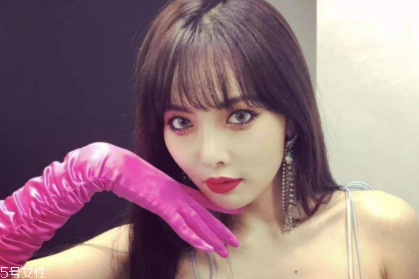 去角質(zhì)應(yīng)該什么時(shí)候用 出現(xiàn)這些信號(hào)就動(dòng)手 去角質(zhì)應(yīng)該什么時(shí)候用 出現(xiàn)這些信號(hào)就動(dòng)手