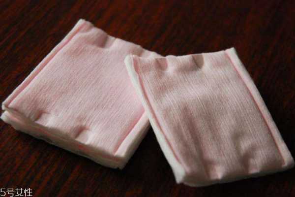 化妝棉真的有用嗎 省水不是偽科學(xué) 化妝棉真的有用嗎 省水不是偽科學(xué)