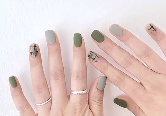 高級莫蘭迪色美甲圖片 這幾款盡顯低調(diào)淡雅氣質(zhì) 高級莫蘭迪色美甲圖片 這幾款盡顯低調(diào)淡雅氣質(zhì)