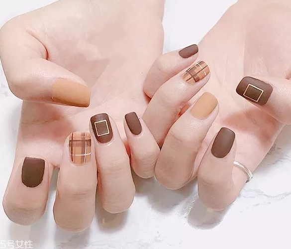 高級莫蘭迪色美甲圖片 這幾款盡顯低調(diào)淡雅氣質(zhì) 高級莫蘭迪色美甲圖片 這幾款盡顯低調(diào)淡雅氣質(zhì)