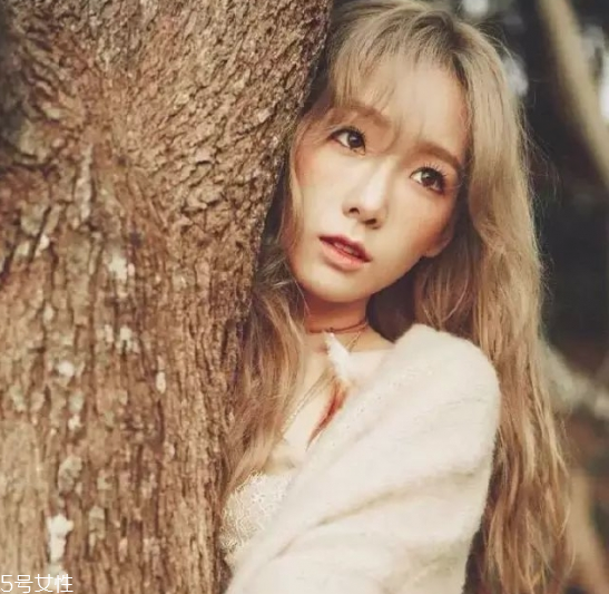 自己卷發(fā)怎么樣更持久 自己卷發(fā)定型 自己卷發(fā)怎么樣更持久 自己卷發(fā)定型