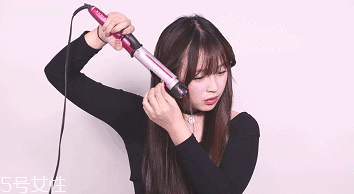 自己卷發(fā)怎么樣更持久 自己卷發(fā)定型 自己卷發(fā)怎么樣更持久 自己卷發(fā)定型