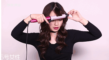 自己卷發(fā)怎么樣更持久 自己卷發(fā)定型 自己卷發(fā)怎么樣更持久 自己卷發(fā)定型