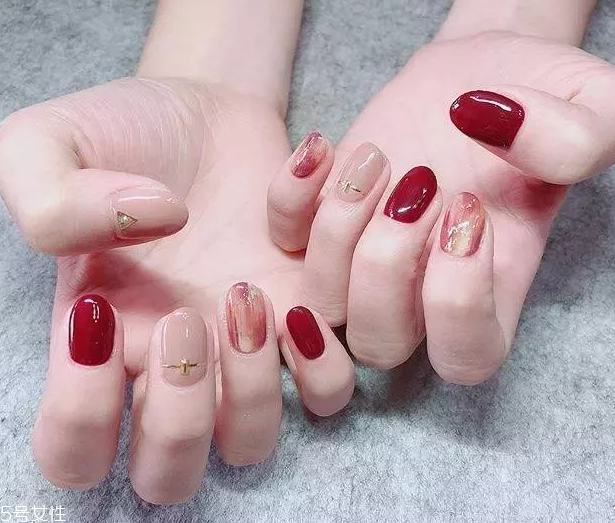 紅色純色美甲搭配圖片 這幾款氣質爆棚韻味無窮