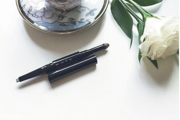 新手用什么眉筆比較好 畫眉是用眉粉好還是眉筆好 新手用什么眉筆比較好 畫眉是用眉粉好還是眉筆好