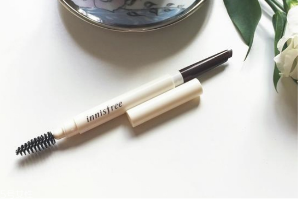 新手用什么眉筆比較好 畫眉是用眉粉好還是眉筆好 新手用什么眉筆比較好 畫眉是用眉粉好還是眉筆好