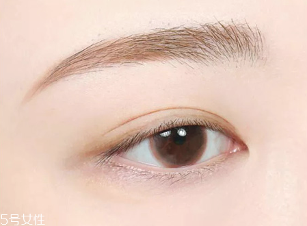 日系甜美約會(huì)妝容畫法 仙女必學(xué)秋冬眼妝 日系甜美約會(huì)妝容畫法 仙女必學(xué)秋冬眼妝