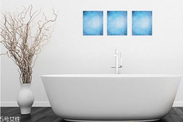 浴缸尺寸一般多大合適 浴缸的分類及特點 浴缸尺寸一般多大合適 浴缸的分類及特點