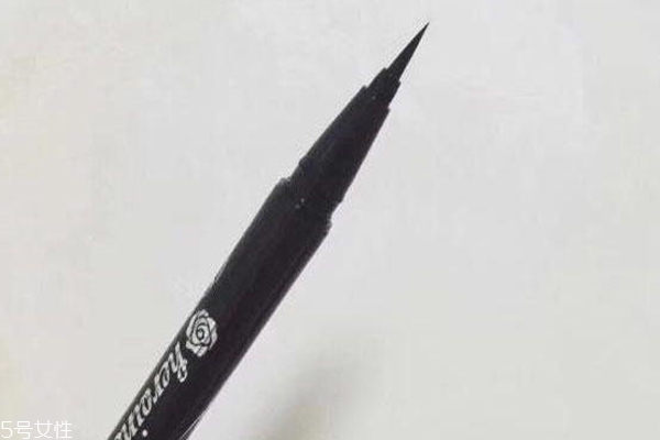 眼線(xiàn)筆干了怎么弄 熱水泡泡能繼續(xù)用